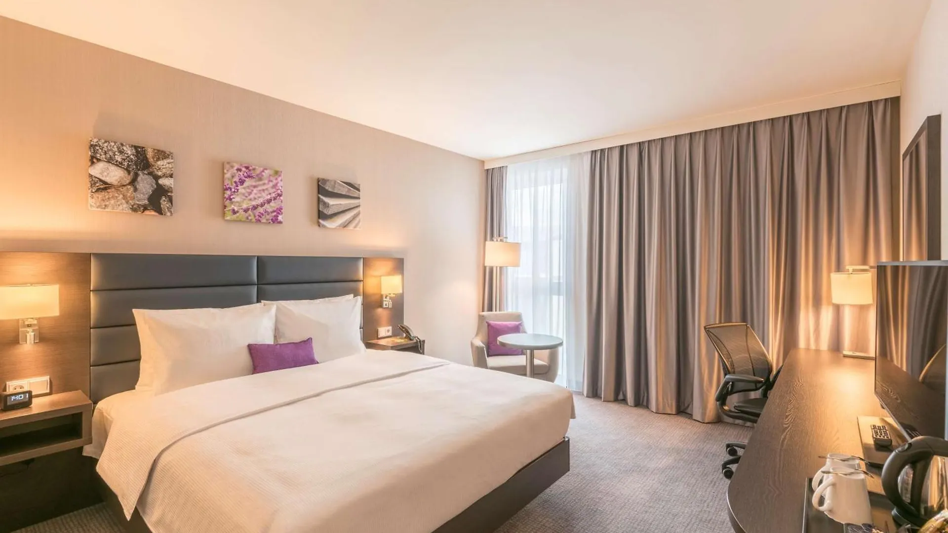 **** Hotel Hilton Garden Inn Munich City West Germany